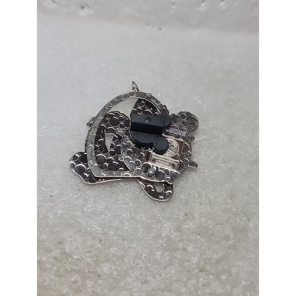 Disney Film Characters Peter Pan with Pan Pipes & Compass Never Grow Up Pin - Picture 4 of 4